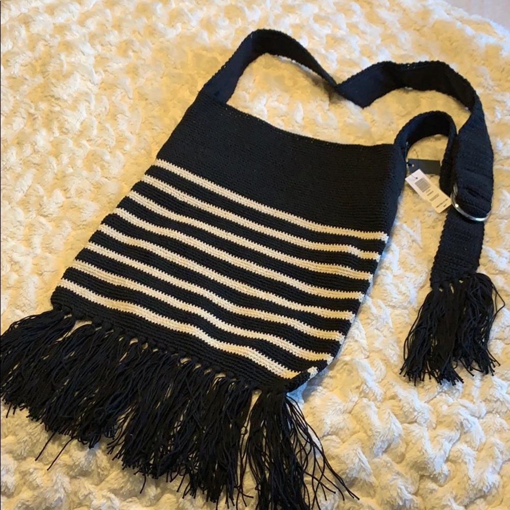 Aritzia - auxilary Hand crocheted purse - Picture 5 of 7